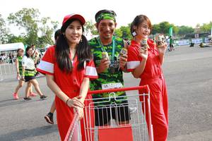 BIB: 1951
                            <button type="button" onclick="openModal(3564332)" class="btn btn-primary btn-sm float-right btn-popup" data-toggle="modal" data-target=".modal-high-quality">
                        <i class="fas fa-shopping-cart"></i> Add to Cart
                    </button>
                                            <button type="button" onclick="isThisMe(3564332, true)" class="btn btn-success btn-sm float-right btn-popup btn-isme hidden" data-toggle="tooltip" data-placement="bottom" title="นี่คือรูปของคุณใช่ไหม คลิกที่นี่เพื่อเอาเข้าอัลบั้ม">
                        <i class="fas fa-plus"></i> Add to album
                    </button>
                    <button type="button" onclick="isThisMe(3564332, false)" class="btn btn-warning btn-sm float-right btn-popup btn-isnotme hidden">
                        <i class="fas fa-ban"></i> Remove from album
                    </button>